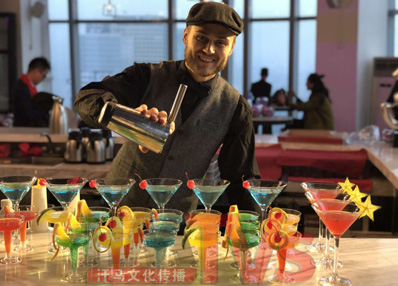花式調(diào)酒師的由來？